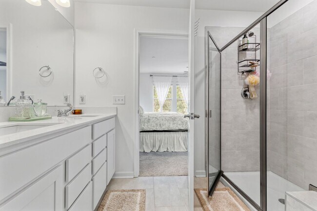 Building Photo - New Construction Charmer in Fairview