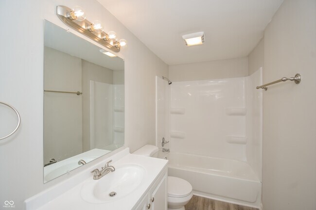Building Photo - 2343 Magnolia Pl