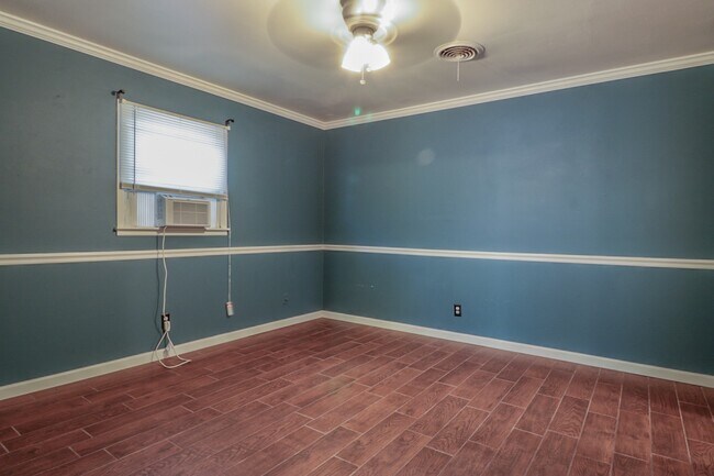 Building Photo - 2429 23rd St