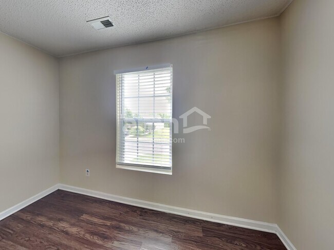 Building Photo - 1909 Beckwith Ln