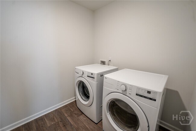 Building Photo - 412 Coconut Dr