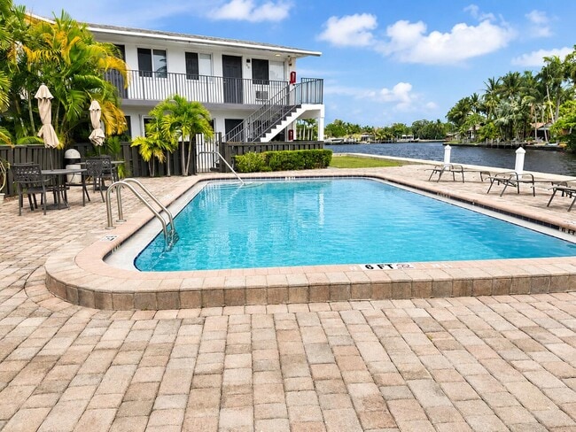 Building Photo - 1814 E Oakland Park Blvd
