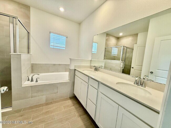 Building Photo - 3016 Raven Trce