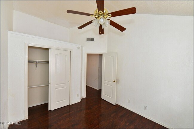 Building Photo - 7737 Plaza Azul Rd