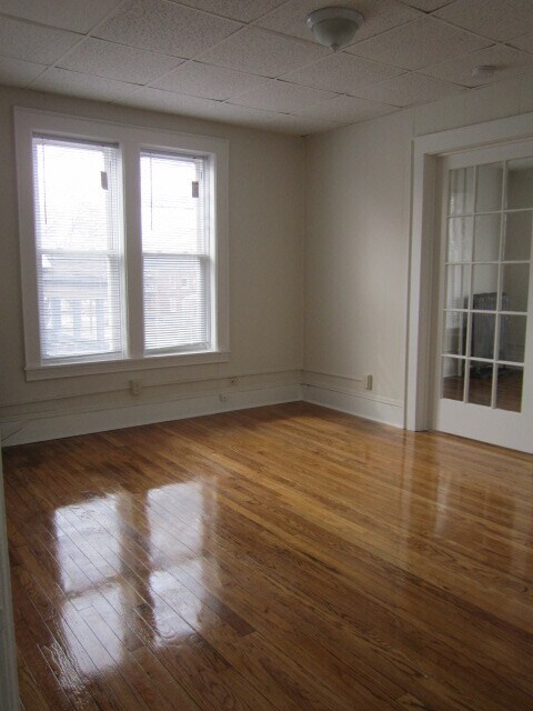 Building Photo - 448 Hawley Ave