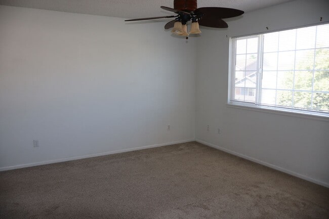 Building Photo - Beautiful 3 Bedroom Home in North Fort Col...