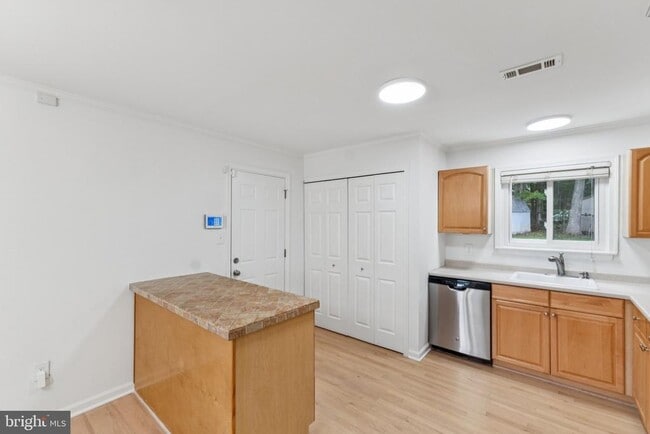 Building Photo - 13412 Princedale Dr