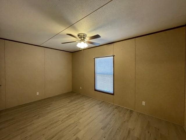 Building Photo - 310 Jones Cir