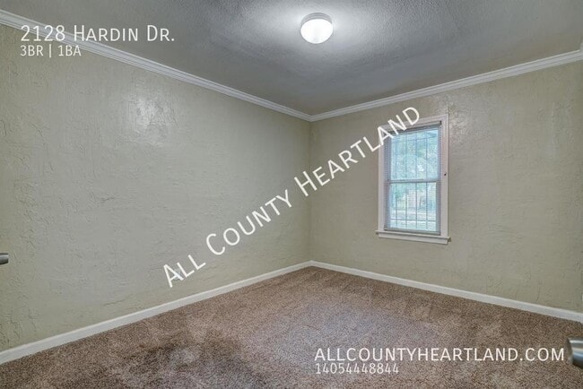 Building Photo - 2128 Hardin Dr