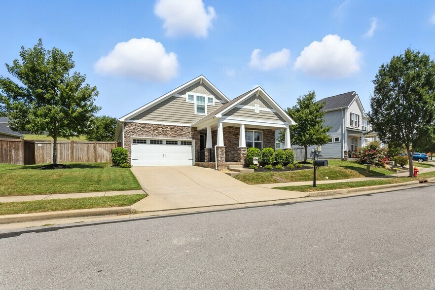 Building Photo - 2146 River Overlook Dr