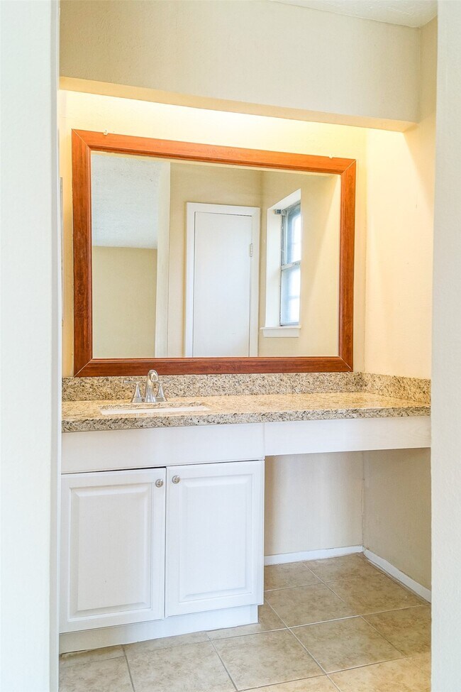 Building Photo - 12645 Lake Conroe Hills Dr