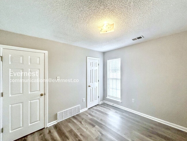 Building Photo - 4351 Kentbrook Dr
