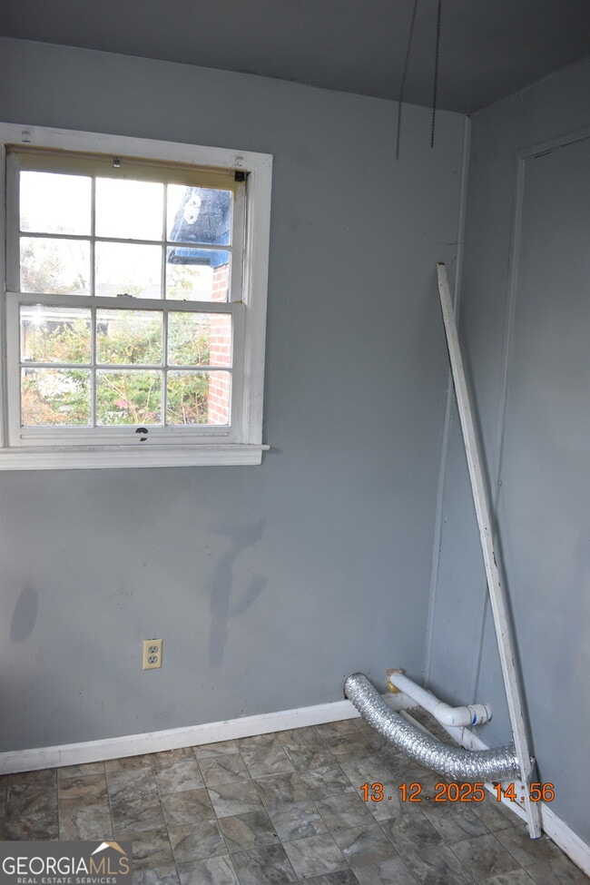 Building Photo - 803 Grosso Ave