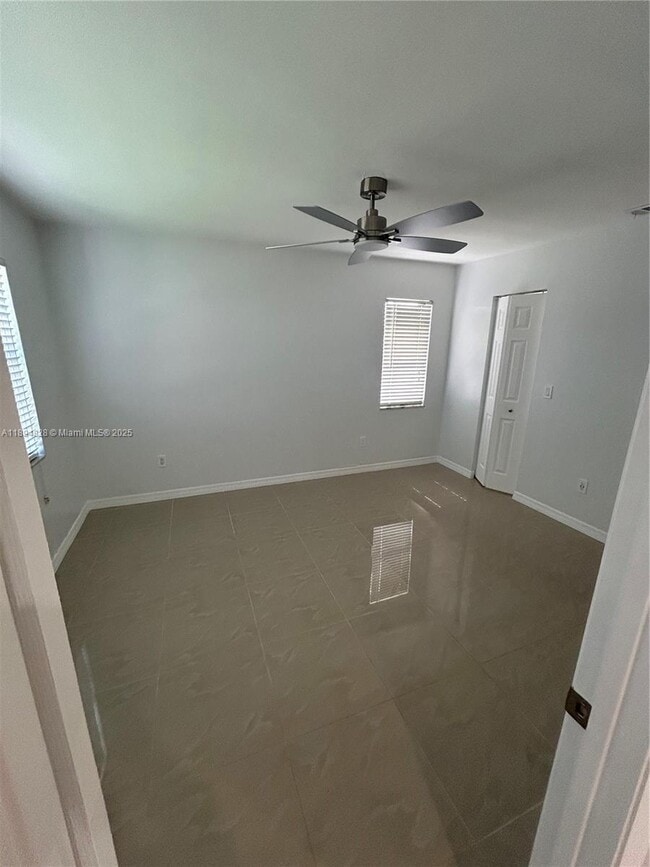 Building Photo - 20730 NE 8th Ct