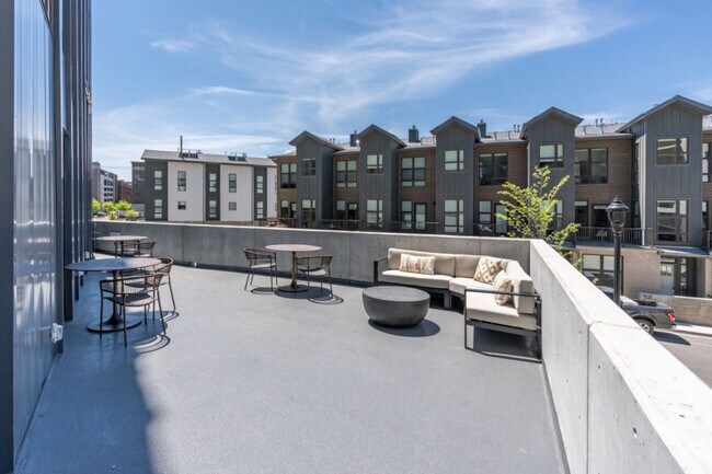 Building Photo - 320 N 490 W