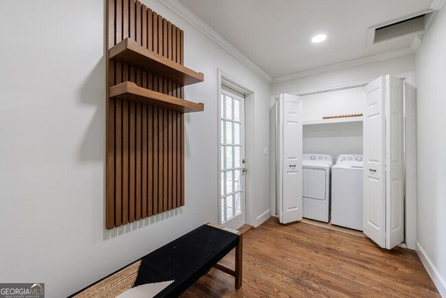Building Photo - 459 Atlanta Country Club Dr