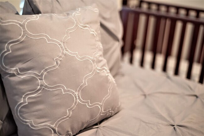 Building Photo - 5277 Oakbourne Ave