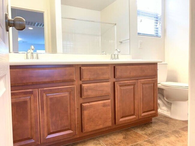 Building Photo - 7752 Broadloom Ct