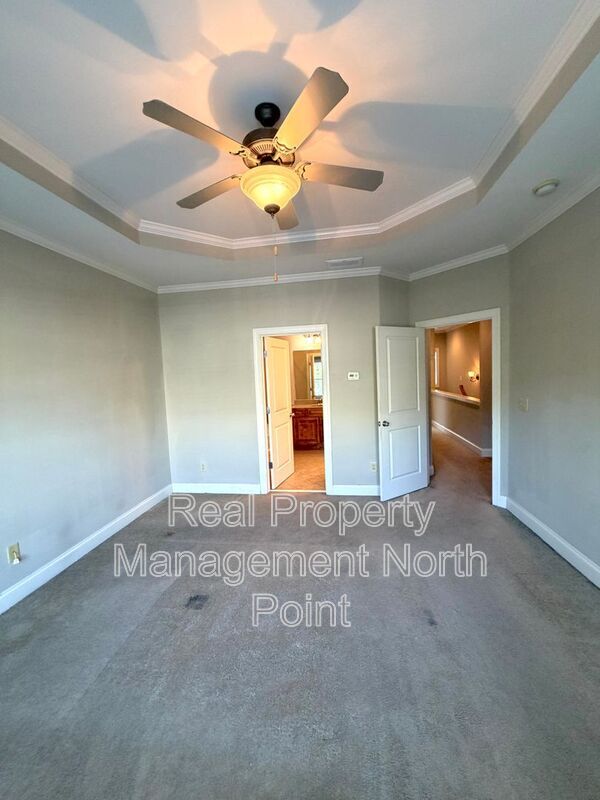 Building Photo - 3026 Eltham Pl