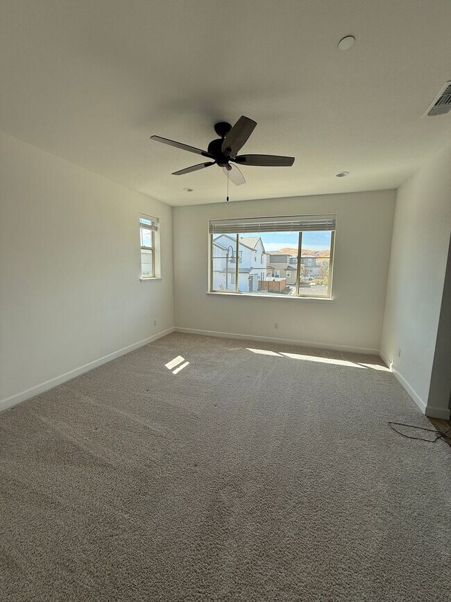 Building Photo - 2460 Cinnabar Dr