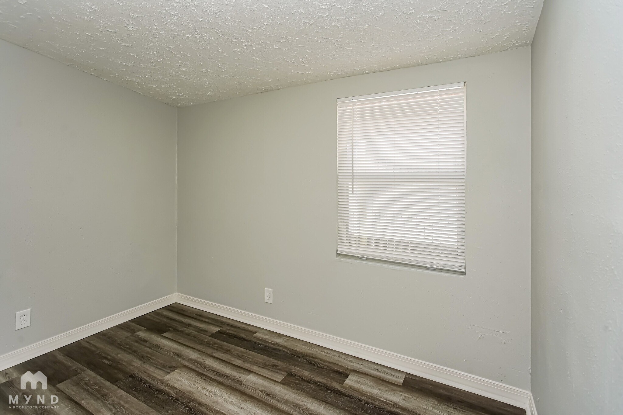 Building Photo - 1826 45th St S