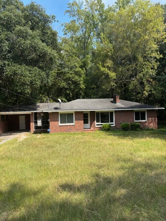Primary Photo - Welcome to this charming 3-bedroom, 1-bathroom home located in the city of Columbus, GA.