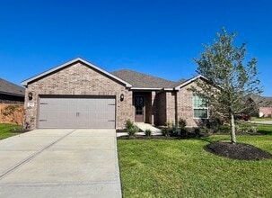 Building Photo - 1931 June Lk Ln