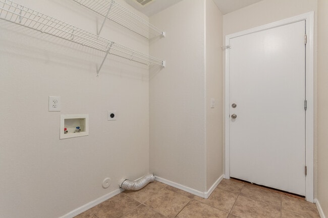 Building Photo - 6932 S Russet Sky Way