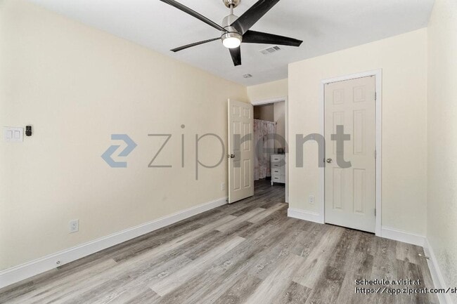 Building Photo - 2108 Winona Dr