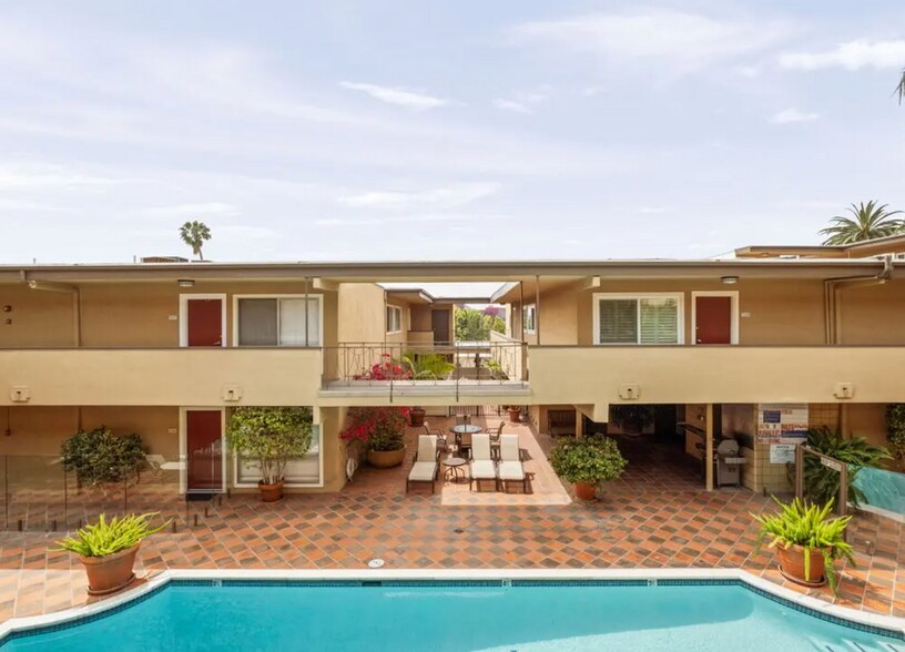 Building Photo - 970 Palm Ave