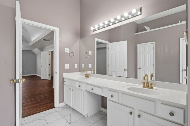 Building Photo - 2927 Arbor Creek Ln