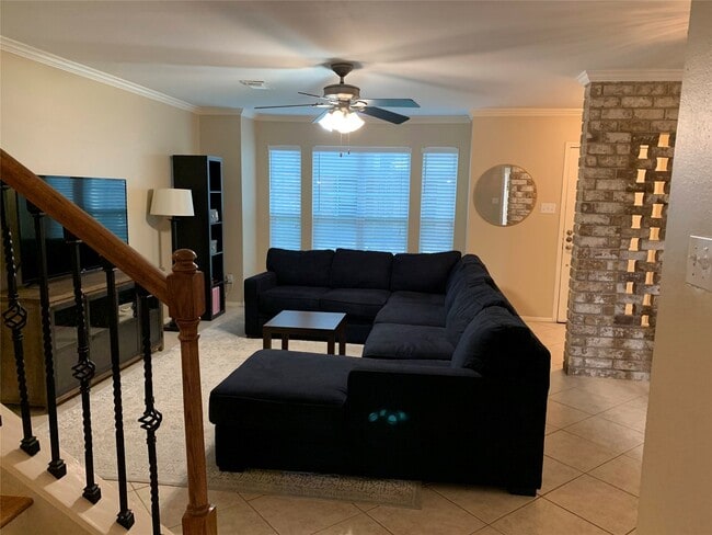 Building Photo - 13078 Trail Hollow Dr
