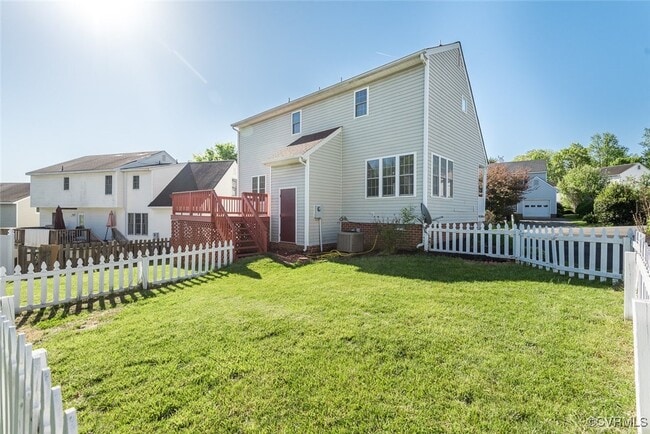 Building Photo - 13812 Sycamore Village Dr