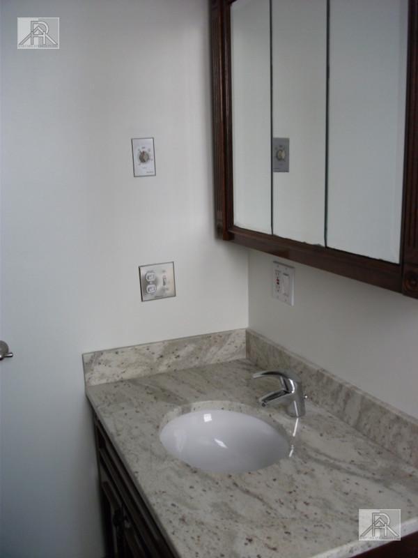 Building Photo - 3 bedroom in Brookline MA 02146