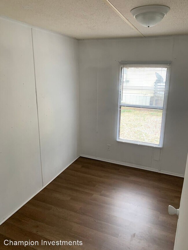 Building Photo - 3 br, 2 bath House - 215 Ridgeway Drive