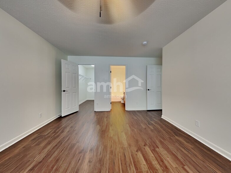 Building Photo - 1178 Edgewater Way