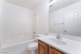 Building Photo - 7858 Windhamridge Dr