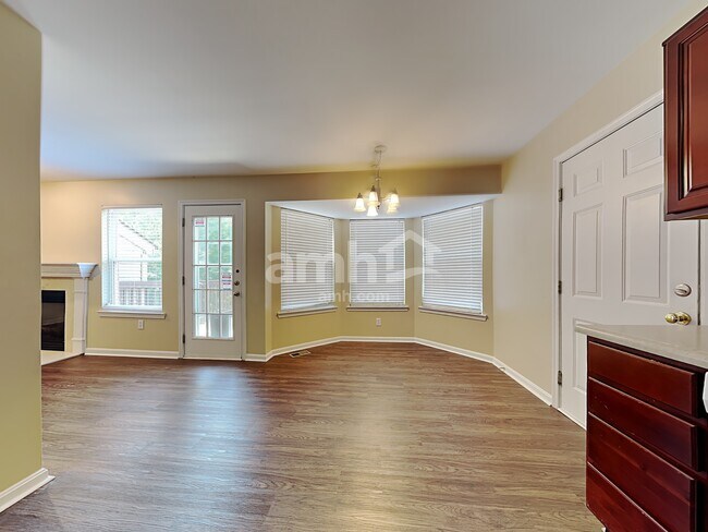 Building Photo - 1081 Riverwalk Ct