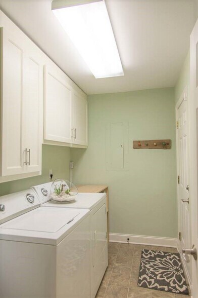 Laundry - 252 Howle Ave