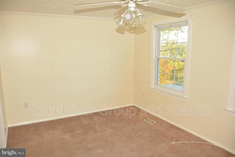 Building Photo - 6043 Rowanberry Dr