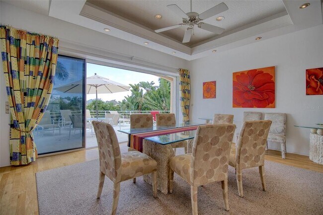 Building Photo - 131 Sands Pt Dr