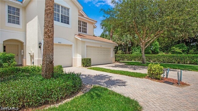Building Photo - 880 Hampton Cir