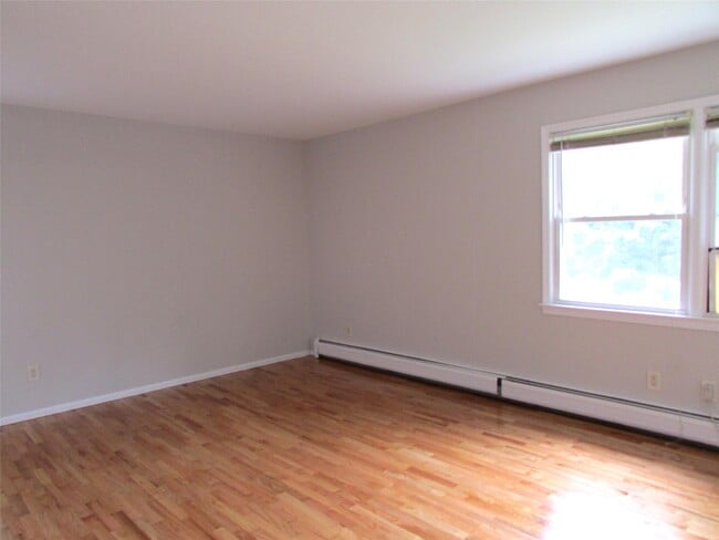 Building Photo - 74 B Demarest Ave