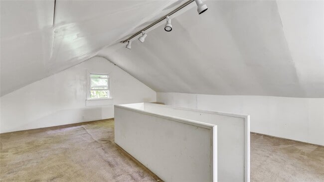 Building Photo - 117 Glenwood Rd
