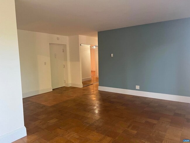 Building Photo - 511 1st St N