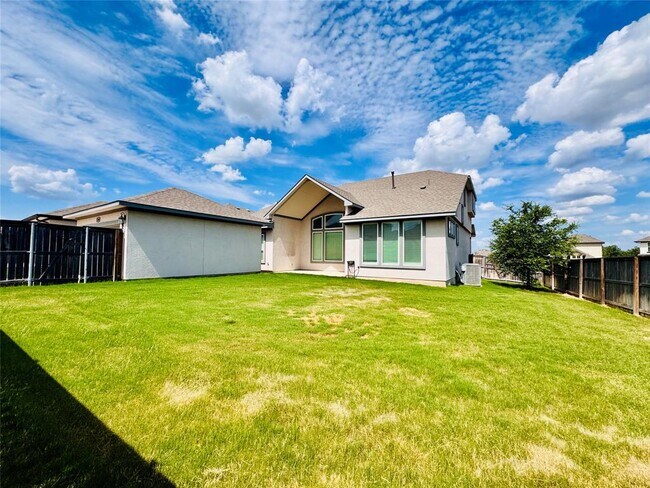 Building Photo - 2605 Brushwood Mdw