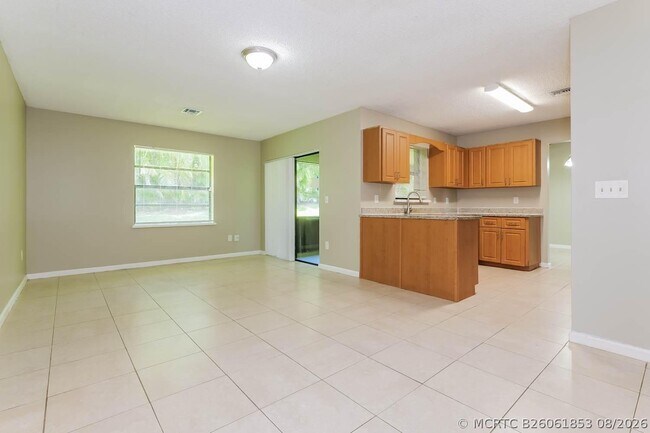 Building Photo - 1901 Shower Tree Way