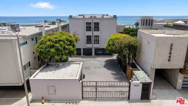 Building Photo - 22630 Pacific Coast Hwy