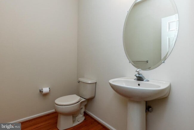 Building Photo - 411 Old Lincoln Hwy