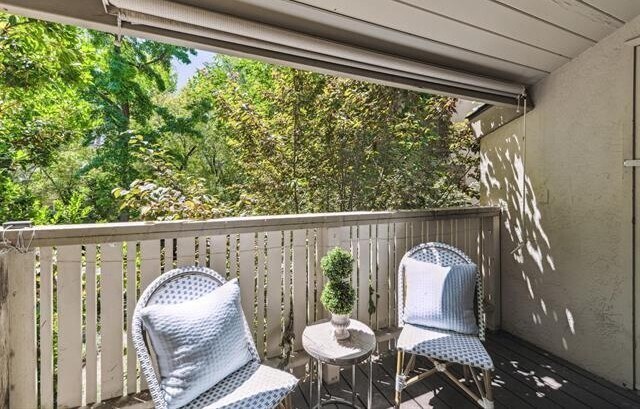 Building Photo - 2724 Oak Rd